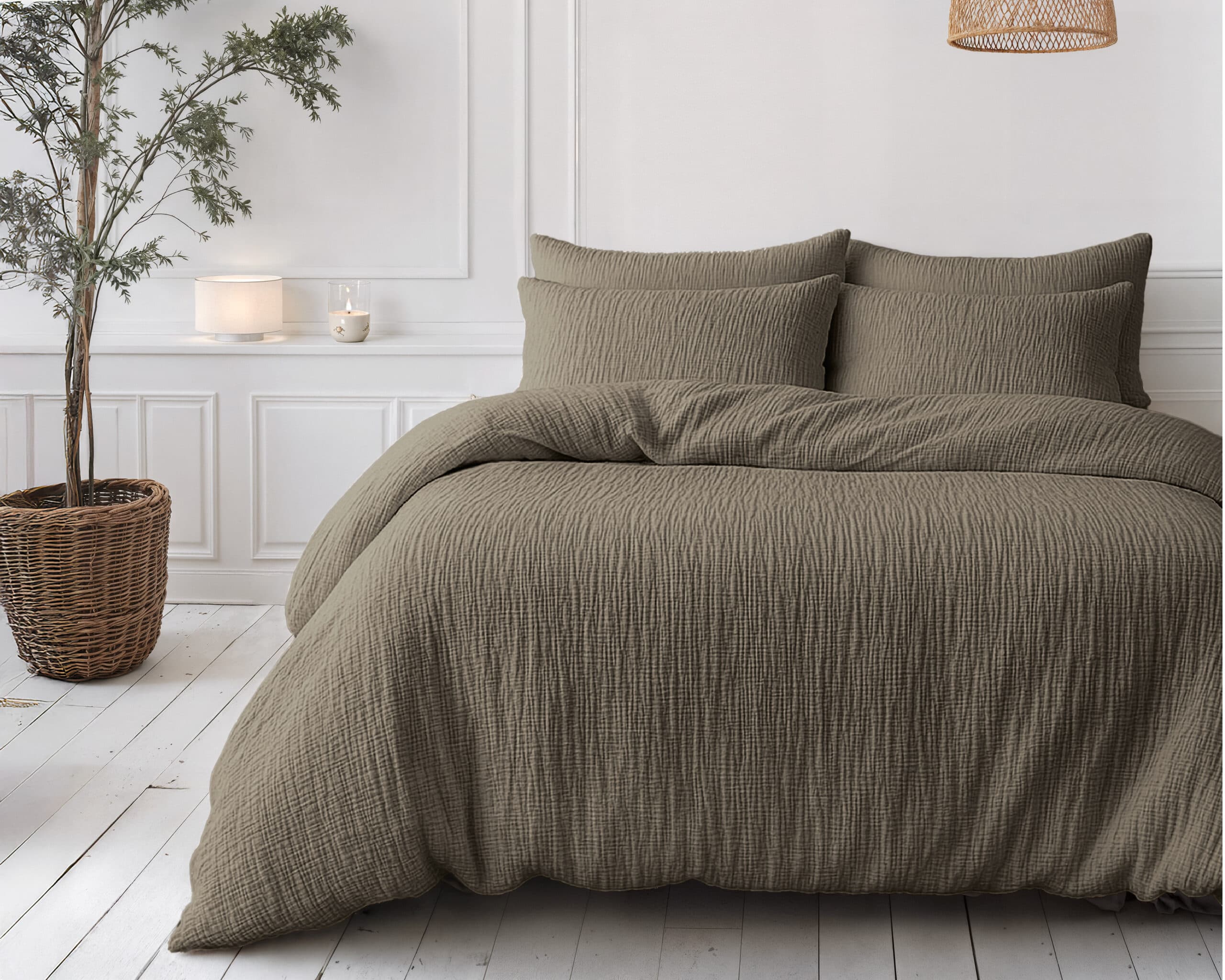 Lazy Dekbed Mousseline Taupe 200 x 200 Met Kussenslopen